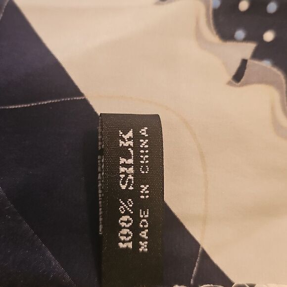 100% Silk Pocket Square Handkerchief | Navy & Cream | 10x10 - Picture 3 of 6